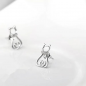 Preview: Versilberte, süße Katzen-Ohrstecker – Moissanit-inspiriertes Hohldesign