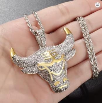 Stierkopf-Halskette mit Zirkonia-Anhänger für Herren und Damen, Rock-Tieranhänger, Party-Schmuck