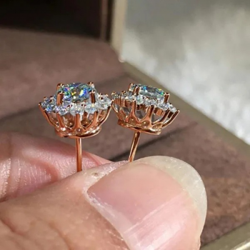 Moissanit-Diamant-Blumenohrstecker für Damen
