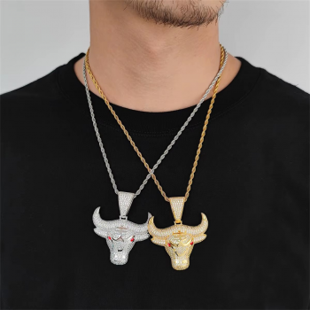 Herren-Halskette mit Stierkopf-Anhänger im Hip-Hop-Stil mit Strasssteinen und Sternzeichen-Stierkopf-Anhänger, Schmuckgeschenk