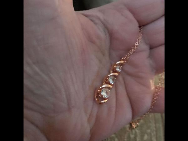 Exquisite 4-Krappen-Moissanit-Solitär-Ohrstecker für Damen