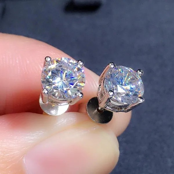 Exquisite 4-Krappen-Moissanit-Solitär-Ohrstecker für Damen