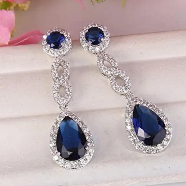Zarte Tropfenohrringe mit blauem Saphir – Eleganter Braut- & Modeschmuck